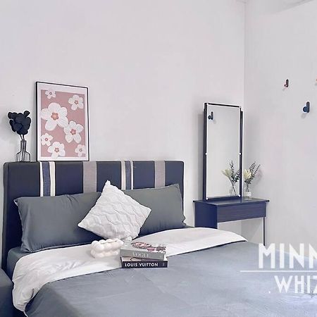 Netizen Near Mrt Couple Balcony Suite #31 Kampong Bukit Dukong Extérieur photo