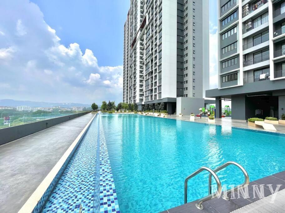 Netizen Near Mrt Couple Balcony Suite #31 Kampong Bukit Dukong Extérieur photo